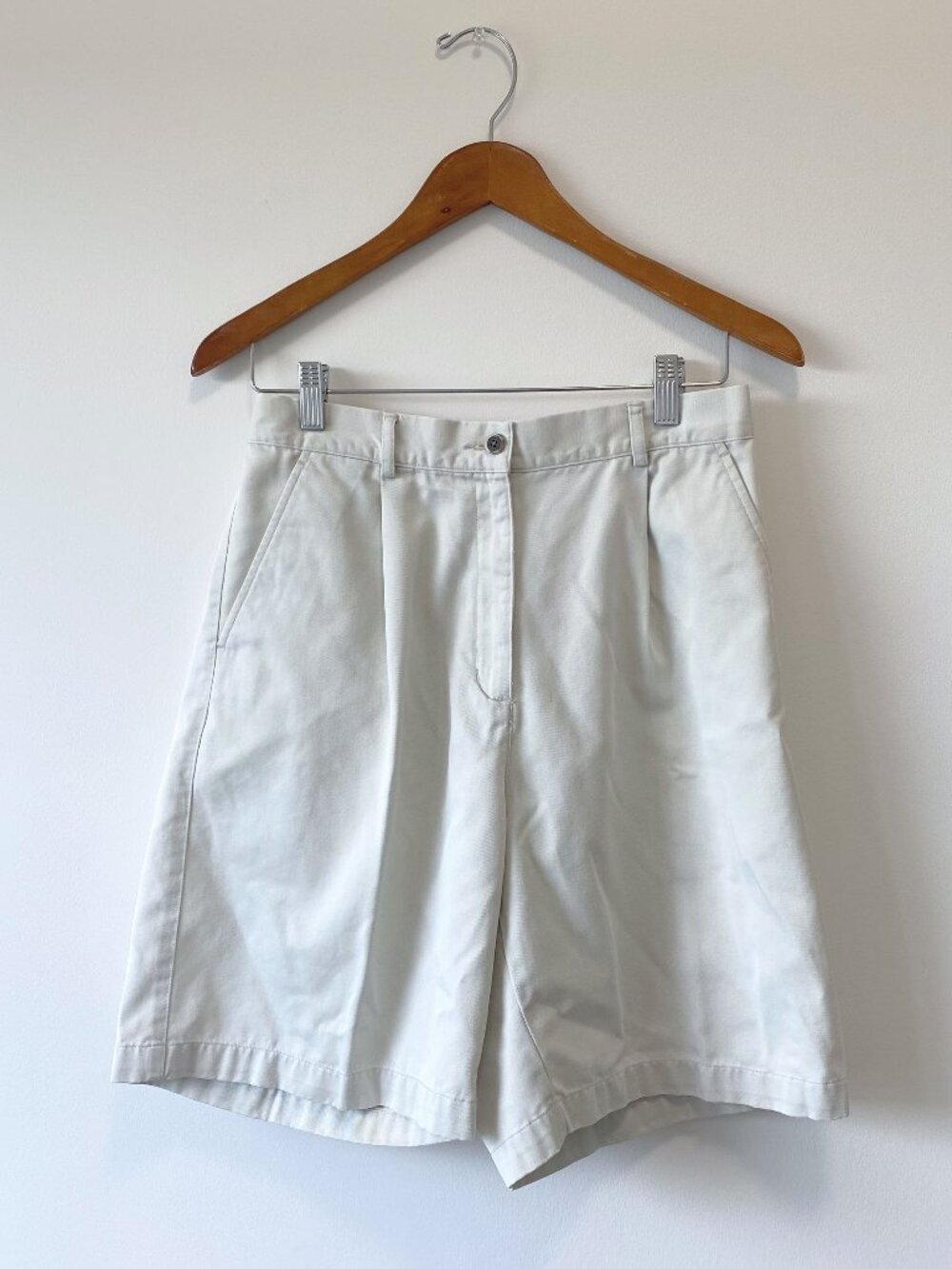Vintage L.L. Bean Bermuda Shorts / Beige / 100% Cotton / Y2K / Size 8